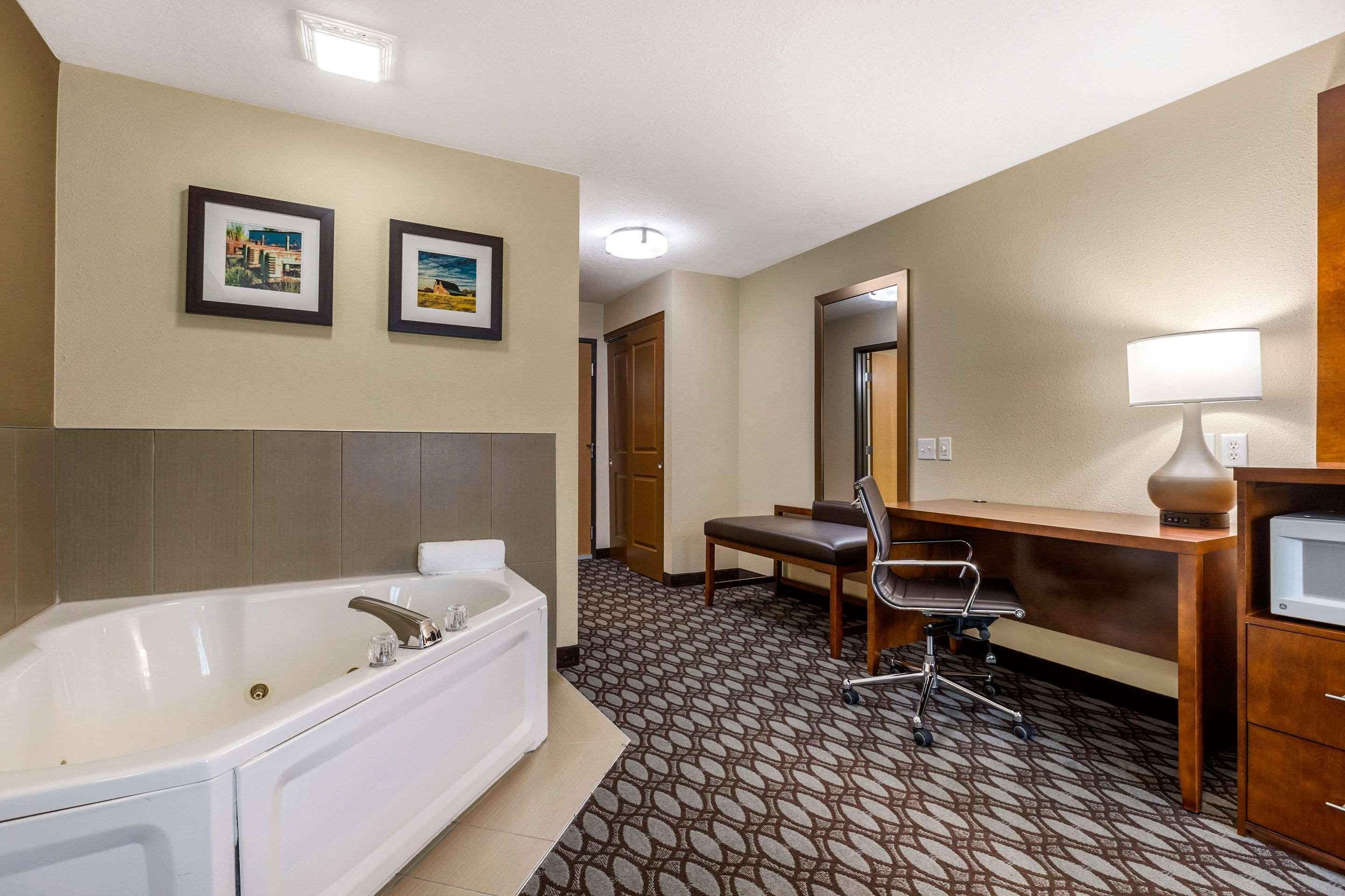 Comfort Inn Story City Extérieur photo